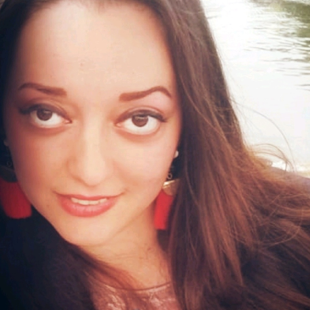 Meet your Posher, Lana